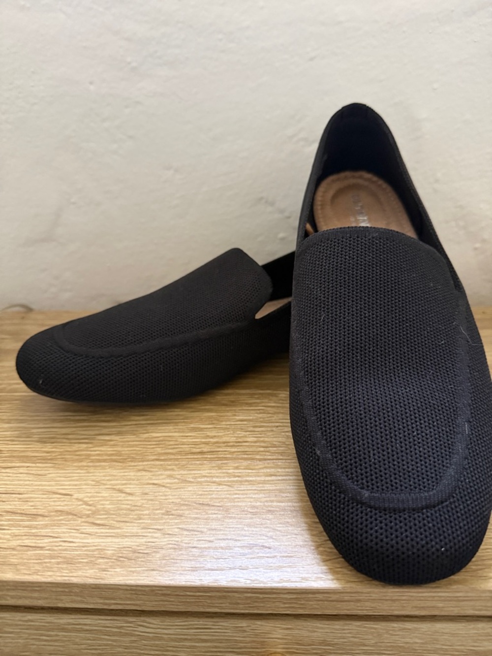 Old Navy Black Knit Slip-On Loafers for Wonen